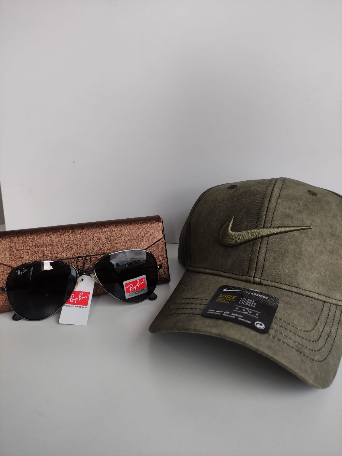 KIT GORRA NIKE 1.1 + GAFAS RAYBAN ESTUCH